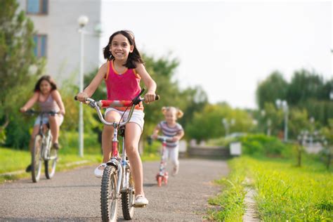 Fotos Criança Bicicleta, 21.000+ fotos de arquivo grátis de